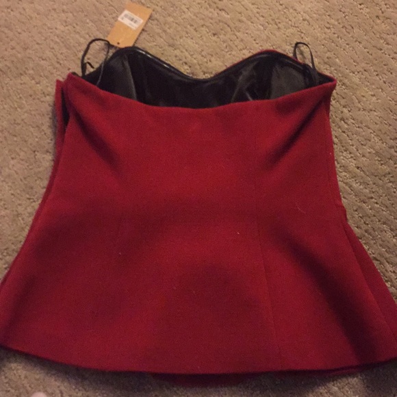 Strapless red top - Picture 2 of 2